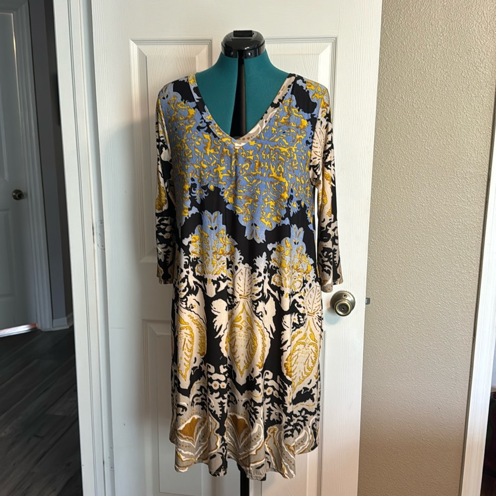 YAHADA, polyester knit. a-line with V neckline dress. L.